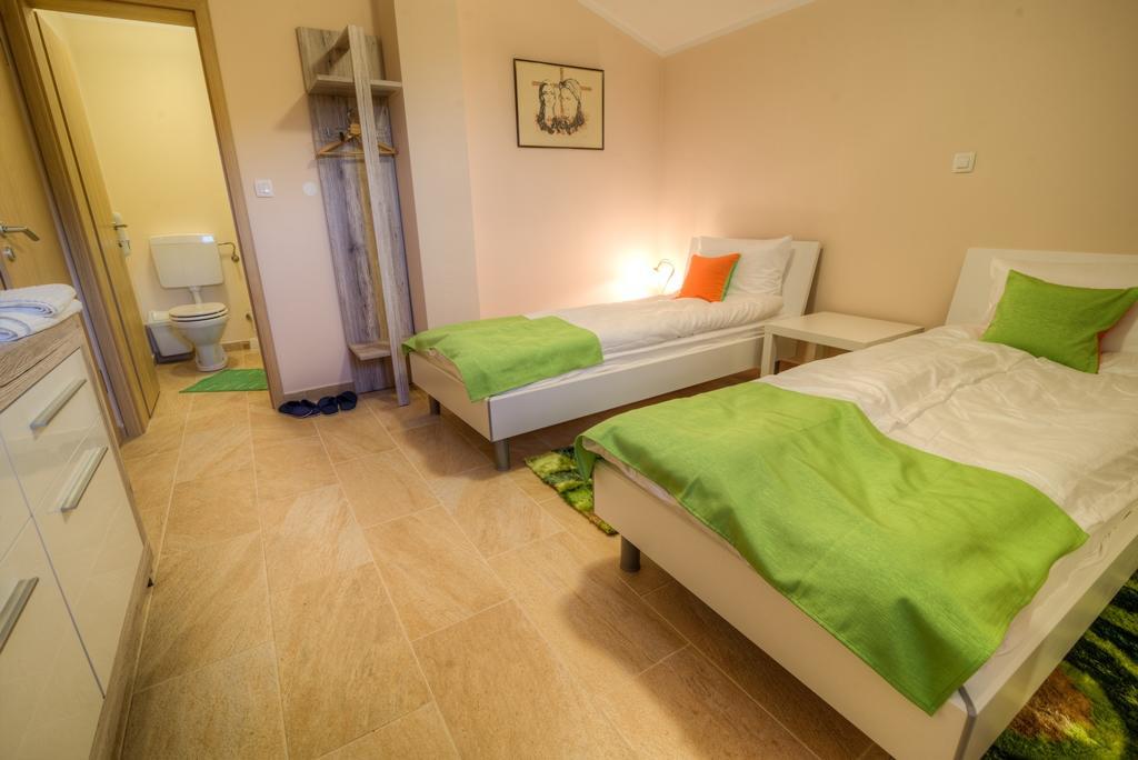 Dobra Hisa Zdravja Cicarija Hotel Golac Exterior foto
